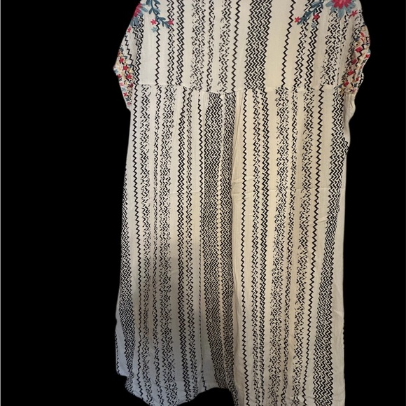 Signature by Sangria Cream Pleated Embellished Dress - Picture 3 of 3